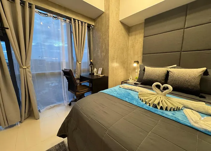 Apartment Industrial Chic In Mckinley Hill Walk To Venice Mall Manila