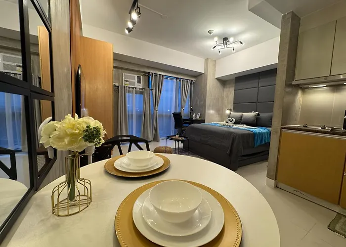 Industrial Chic In Mckinley Hill Walk To Venice Mall Manila