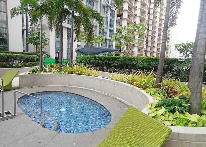 Apartment Industrial Chic In Mckinley Hill Walk To Venice Mall *