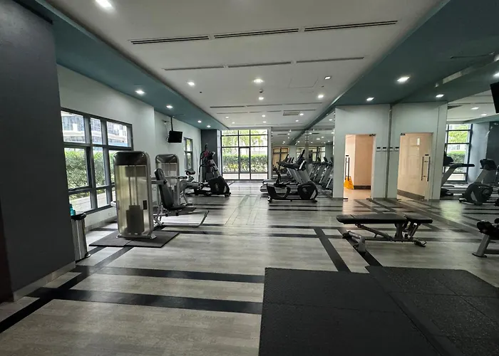 Industrial Chic In Mckinley Hill Walk To Venice Mall