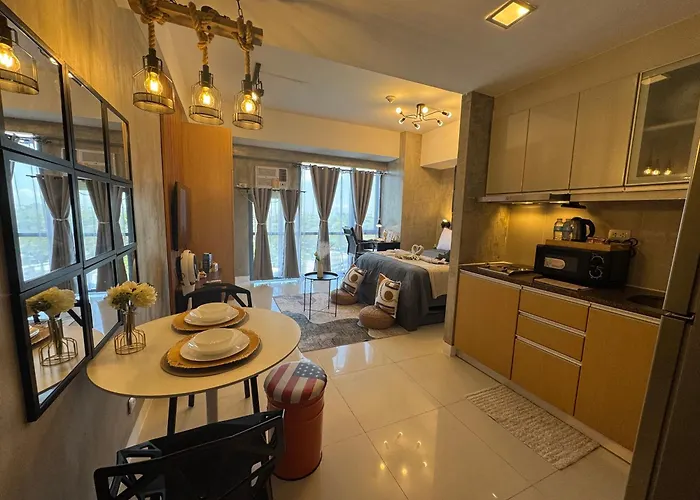 Industrial Chic In Mckinley Hill Walk To Venice Mall