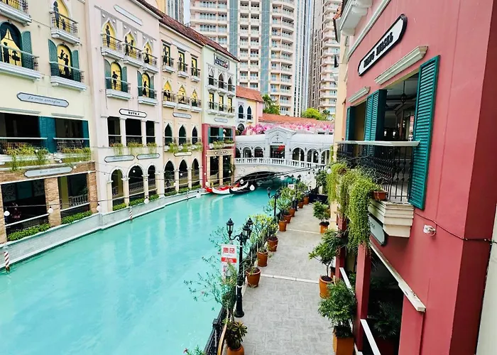 Apartment Industrial Chic In Mckinley Hill Walk To Venice Mall